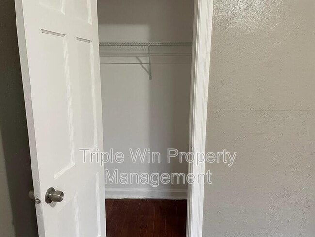 Building Photo - 2139 Kappel Dr