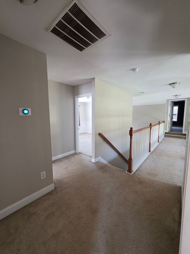 Building Photo - 177 Mill House Ln