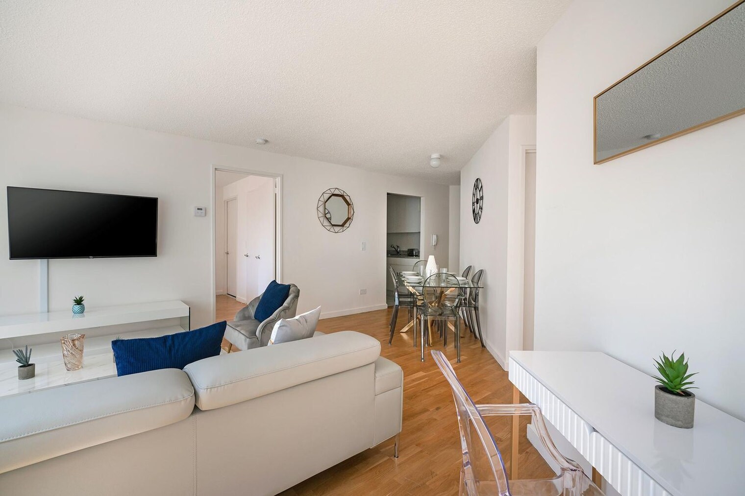 Building Photo - 420 E 92nd St