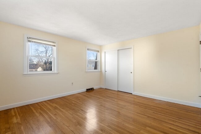 Building Photo - 19 Moreland Ave