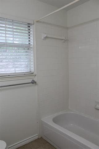 Building Photo - 2243 Ellis Dr