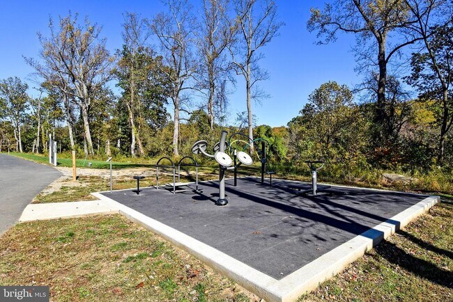 Building Photo - 2401 Rainswood Ln