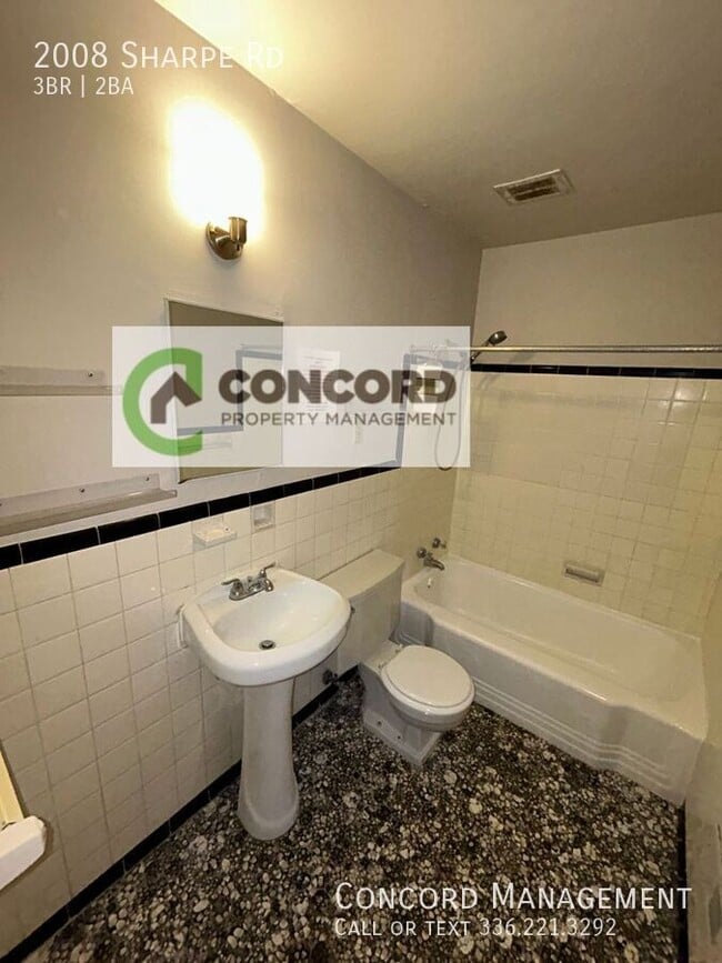 Building Photo - 2008 Sharpe Rd