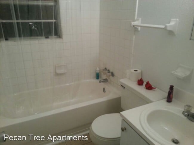 Building Photo - 922 E Brownlee St