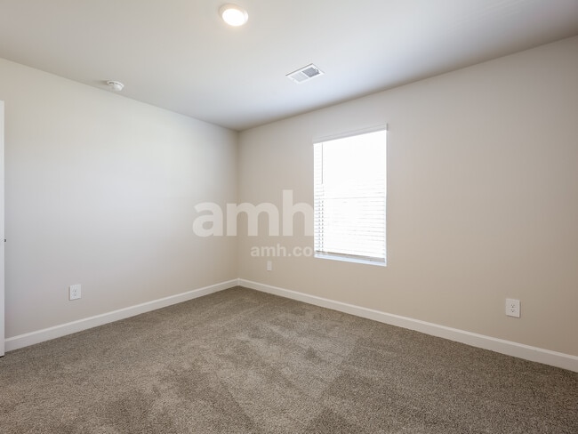 Building Photo - 1088 Appalachian Dr