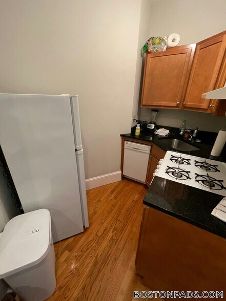 Building Photo - 38 Hemenway St