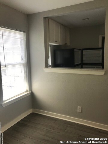 Building Photo - 451 Natalen Ave