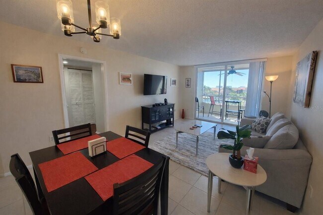 Building Photo - 2333 Feather Sound Dr