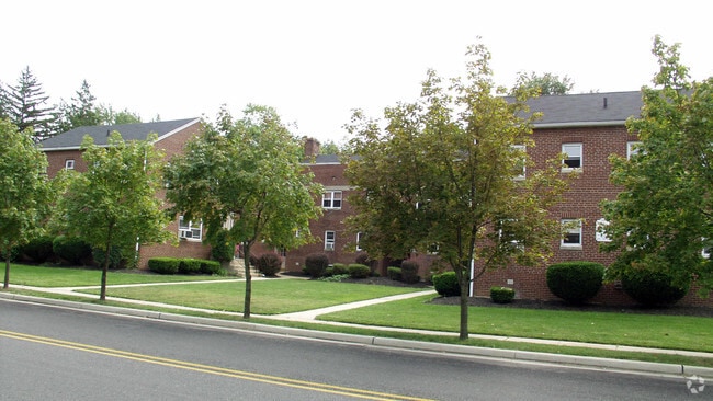 Primary Photo - Lynne Garden Apartments