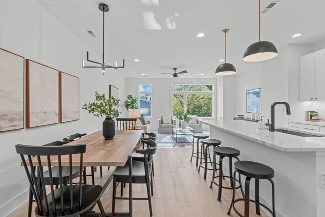 Building Photo - 616 Rocky Knob Ct