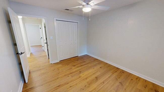 Building Photo - 171 Longwood Dr