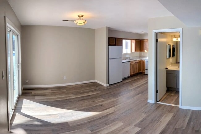 Building Photo - 709 Ganim Dr