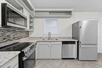 Building Photo - 1303 W Meadowview Rd