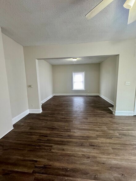 Building Photo - 1045 12th St