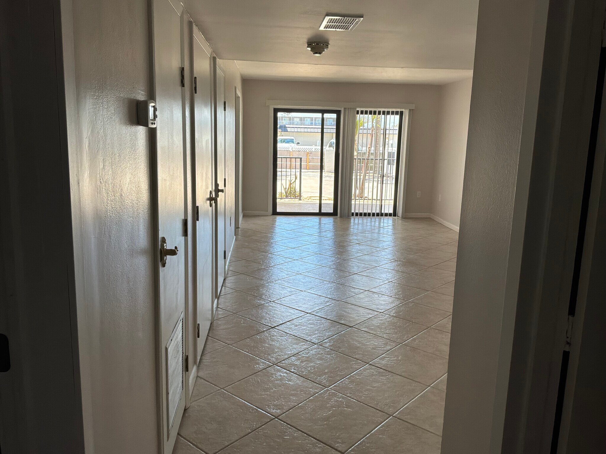 Living Room - 4600 Ocean Beach Blvd