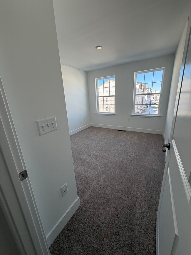 Building Photo - 36 Primrose Ct