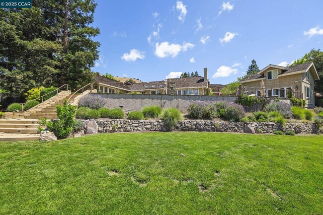 Building Photo - 18 Emmons Canyon Ct