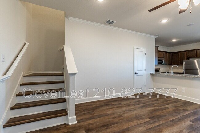 Building Photo - 10351 Lynwood Crk