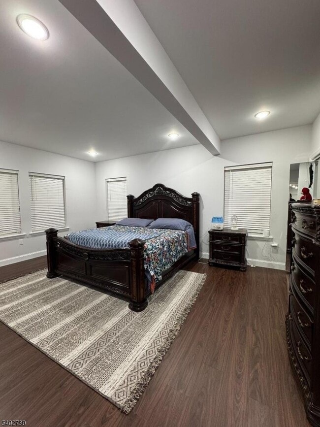 Building Photo - 528 Jefferson Ave