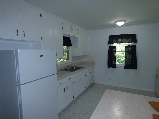 Building Photo - 8108 MO-9