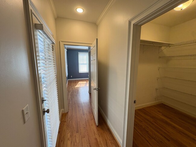 Building Photo - Townhome Available in North Main Community Downtown Greenville!