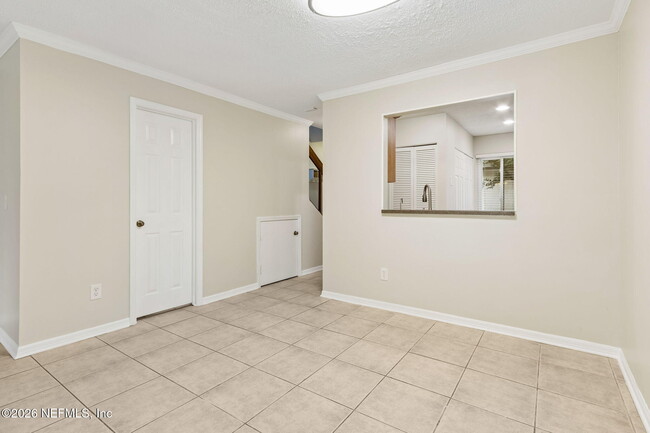 Building Photo - 7623 Baymeadows Cir W