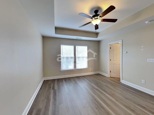 Building Photo - 15721 Seafield Ln