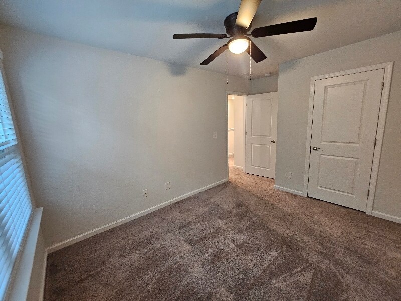 Building Photo - 4599 Palm View Cir