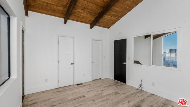 Building Photo - 1505 Purdue Ave