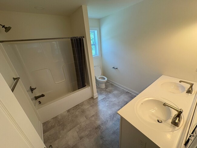 Building Photo - Charming 4 bedroom 3 bath in Ballston Lake #