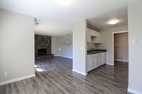 Building Photo - 6809 W Kennewick Ave