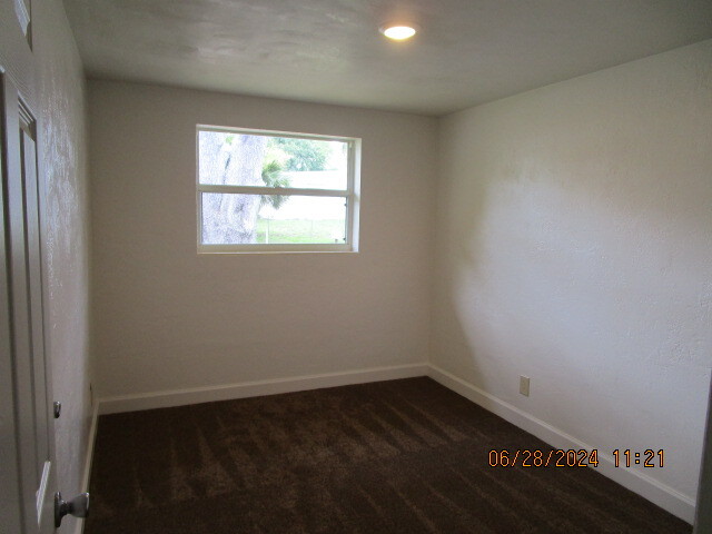 Building Photo - 1025 Imperial Dr