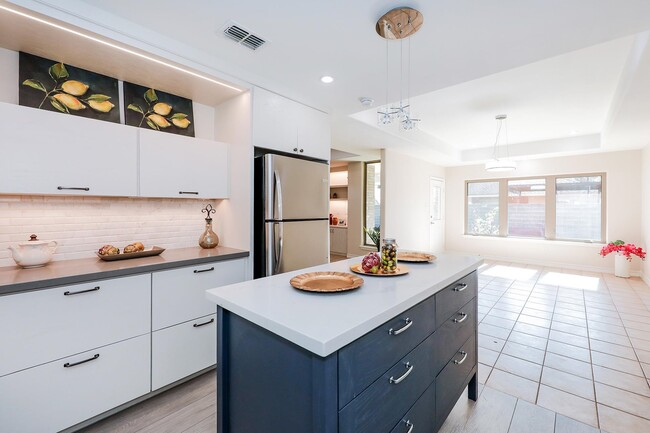 Building Photo - 503 Pine Sisken St