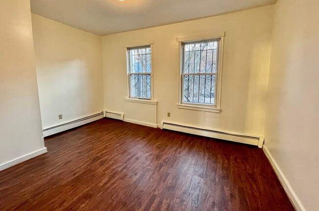 Building Photo - 1576 Tremont St