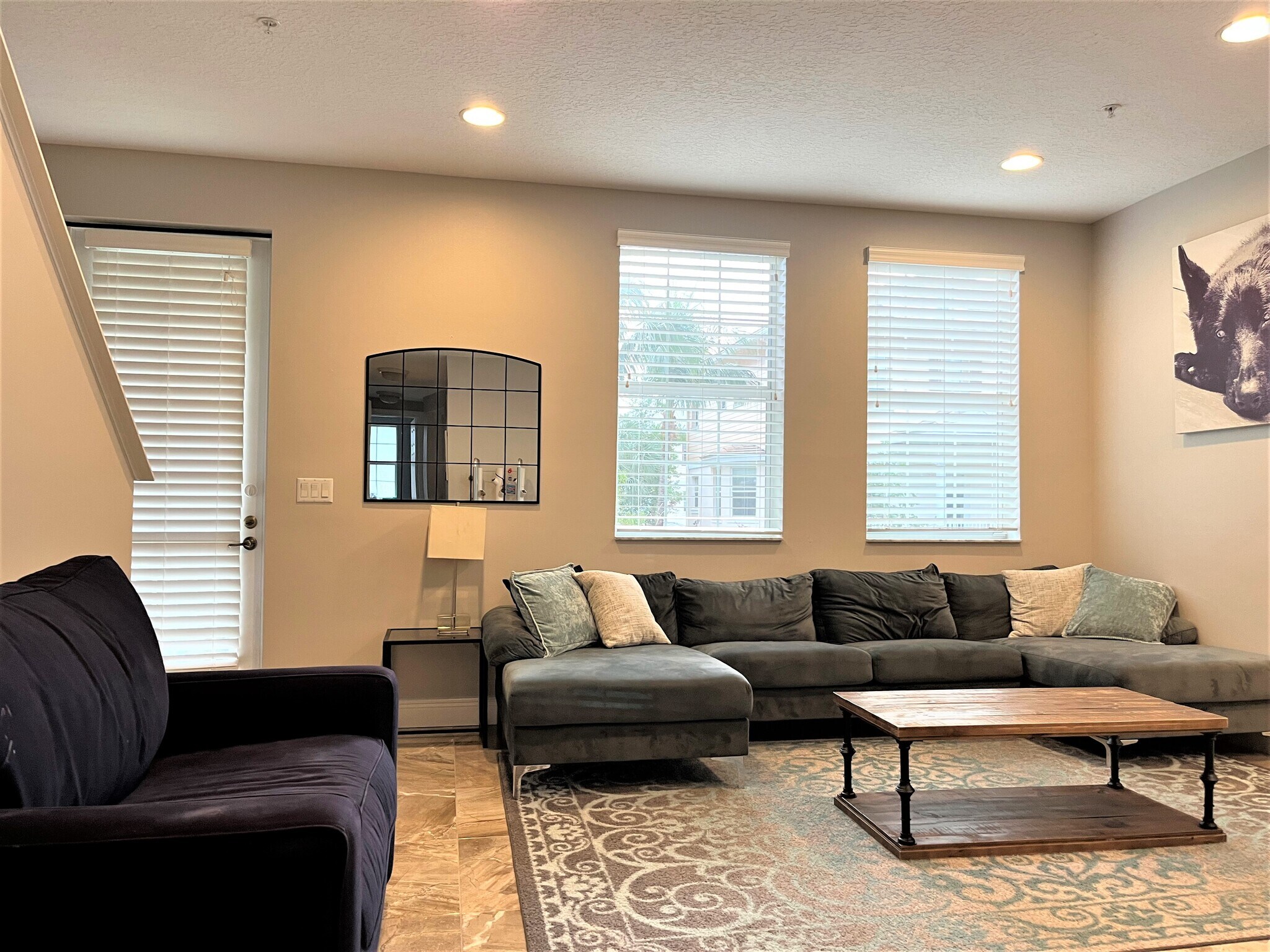 Livingroom w/Balcony Door - 4321 Savannah Bay Pl