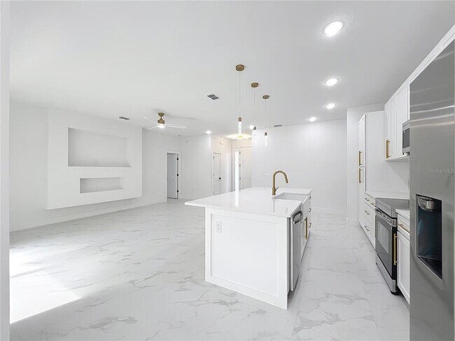 Building Photo - 780 Kangaroo Ct