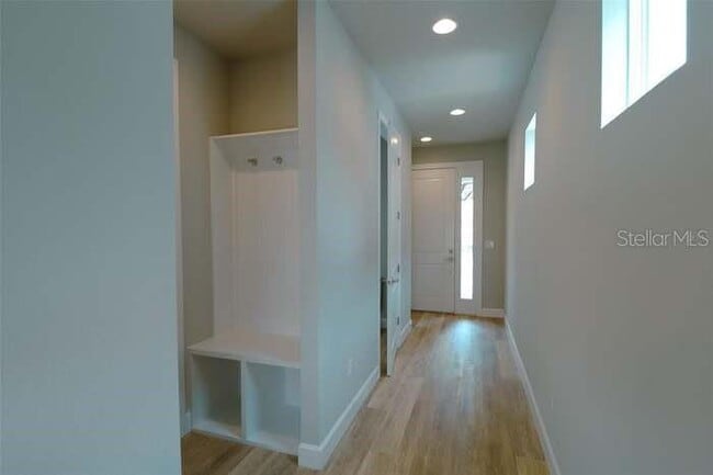 Building Photo - 3904 W Everett Ave