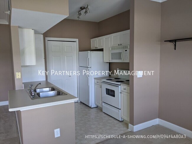 Building Photo - 11609 Tomahawk Creek Pky