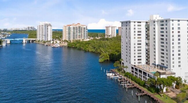 Building Photo - 777 Bayshore Dr