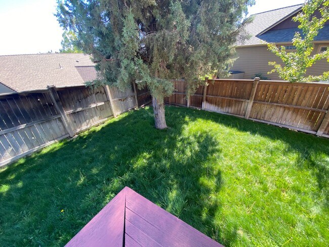 Building Photo - Gorgeous 3 bedroom spacious home in NE Ben...