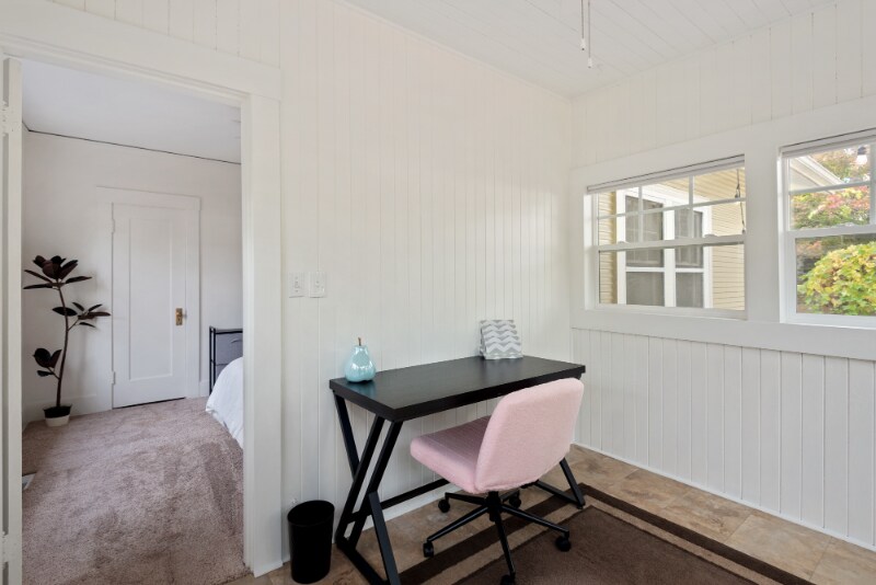 Building Photo - 4421 SE Division St