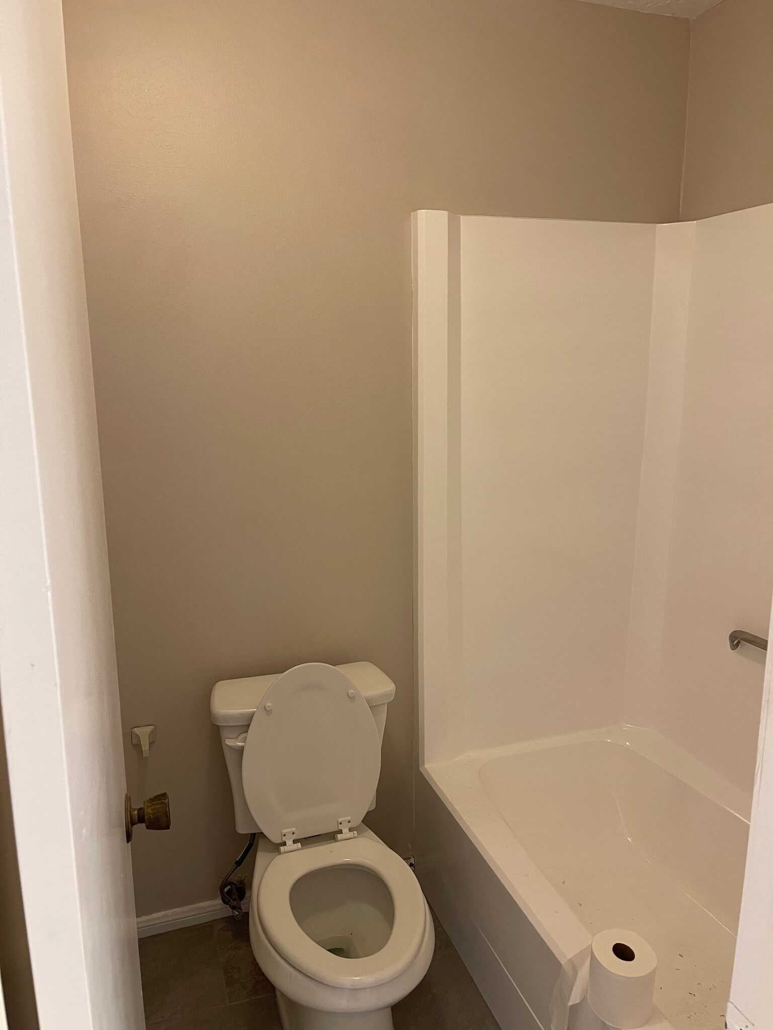 Master bathroom - 3008 Longleaf Dr