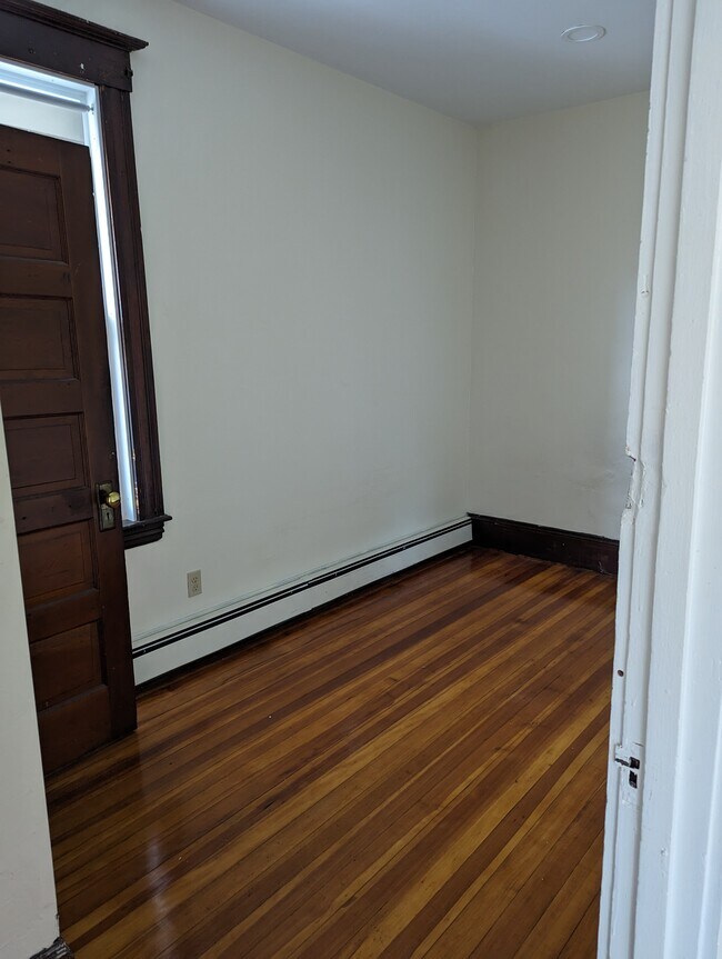 Building Photo - 308 Belgrade Ave