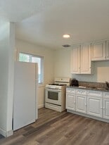 Building Photo - 416 3rd St