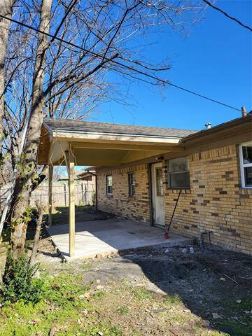 Building Photo - 3351 Caracas Dr