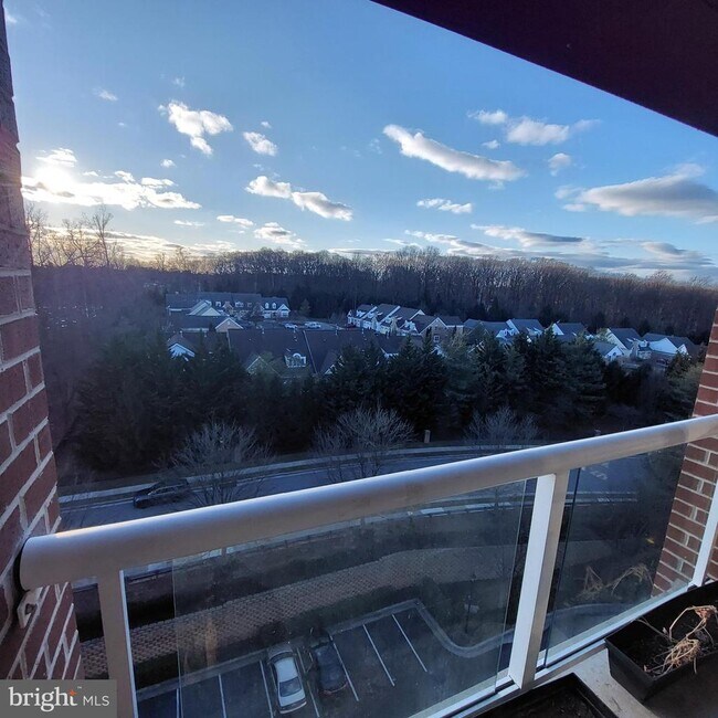 Building Photo - 12251 Roundwood Rd