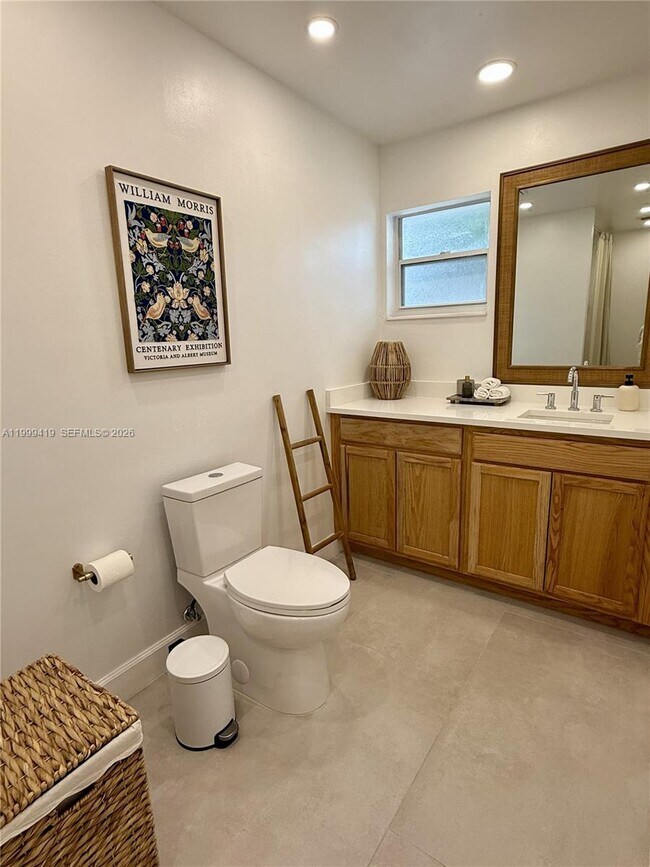 Building Photo - 625 Whippoorwill Terrace