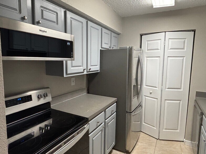 Building Photo - 3732 Idlebrook Cir