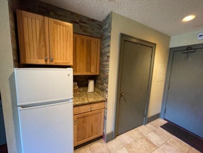 Building Photo - 314 Tamarron Dr