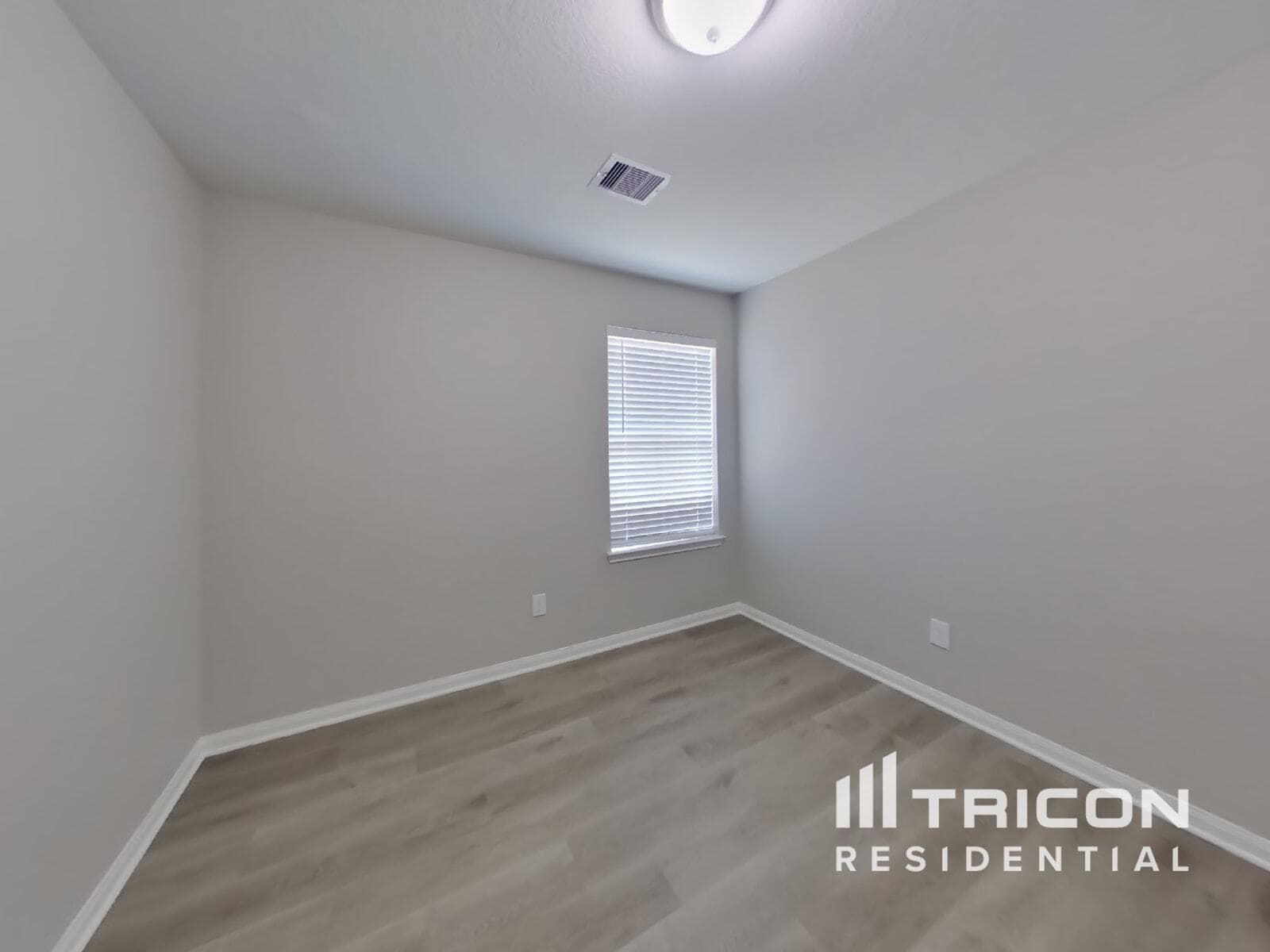 Building Photo - 2417 Regatta Ln